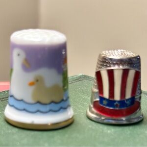 Vintage Thimble Bundle of a Patriotic Metal and Duck Themed Ceramic Thimble